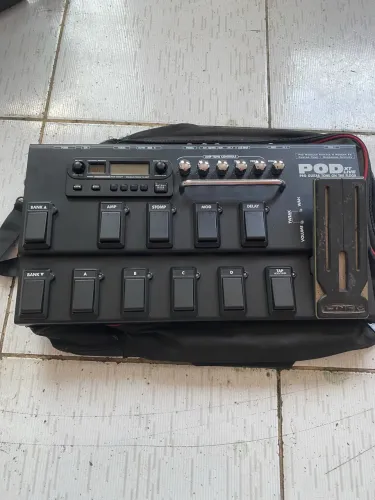 Pedaleira POD XT LIVE LINE6