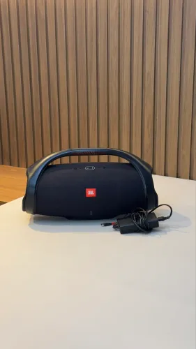 Jbl Boombox 2 semi nova bem conservada 
