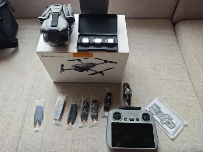 Dji mini 5 pro combo Fly more plus
