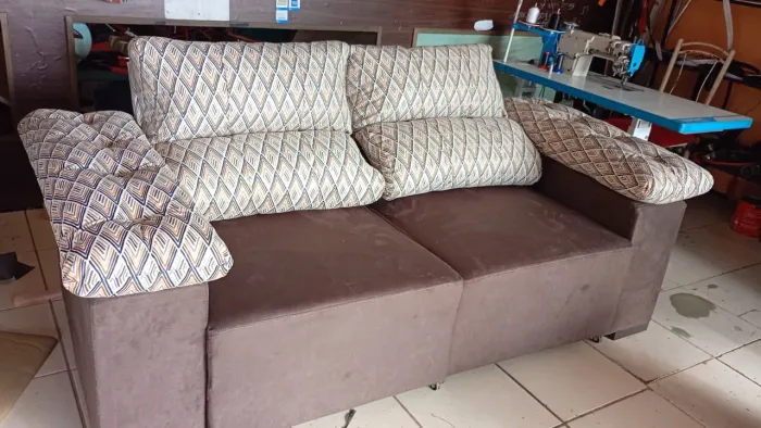 Lindo sofá cama Novo