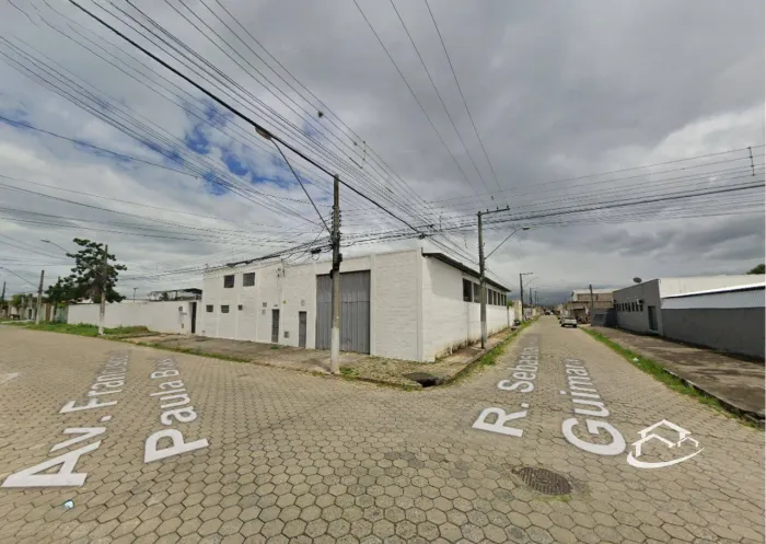 Galpão próximo a Rod. Lorena/Itajubá para Locação