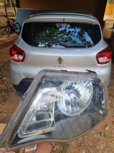 Farol Kwid 2019, esquerdo usado