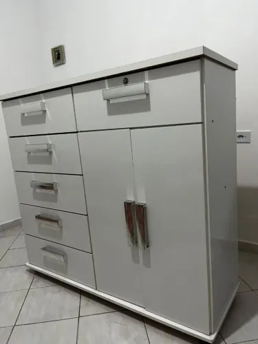 Vendo Cômoda