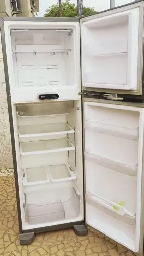 Geladeira Frost Free 220v