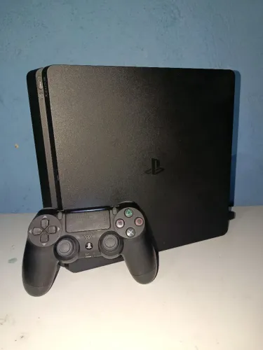 PlayStation 4 Slim. 500gb + controle original (ACEITO OFERTAS)