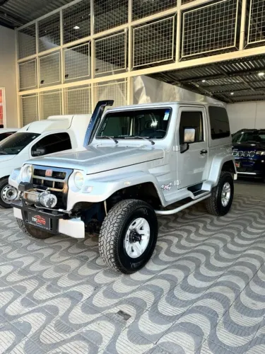 Troller T-4 4X4 3.0 TB Int. Cap. Rígida Diesel 2010