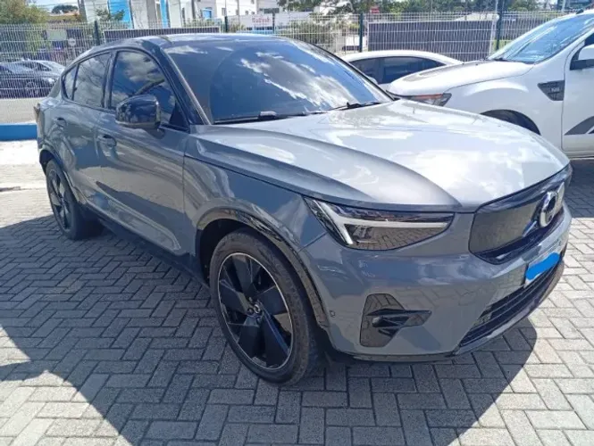 Volvo C40 Recharge Pure Eletric (elétrico) 2022