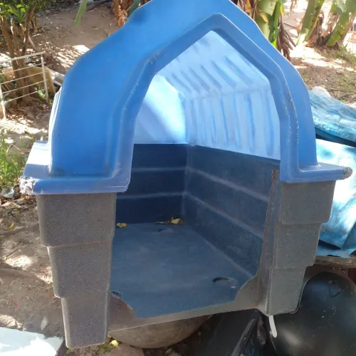 Casinha para cães semi nova