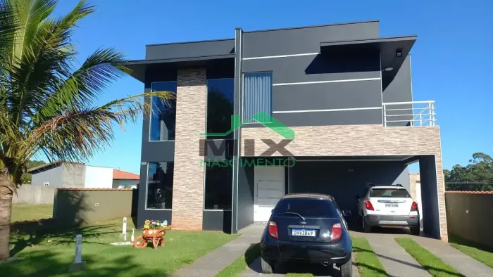 Sobrado à venda Condominio Ninho Verde I,piscina, 4 dormitorios sendo 2 suites,8 vagasPora