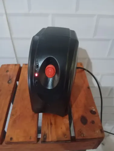Estabilizador e protetor eletrônico. (Energylux 300 VA ) <br>( Energylux 300 VA ) . <br>
