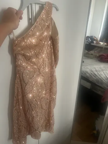 Vestido em paetê - Festa- Tam G - curto