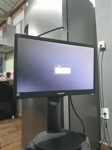 Monitor PHILIPS 193V LED MONITOR ( VGA)<br><br>Php: 1,500
