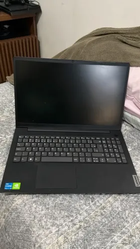 Lenovo V15