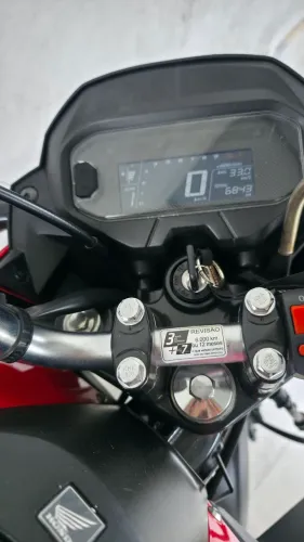 Vende-se moto em ótimo estado, único dono, baixa kilometraje