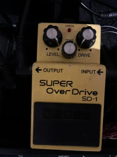 Pedal de efeito Boss Super OverDrive SD-1