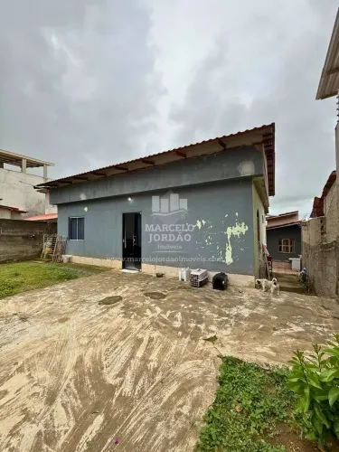 Casa em Piúma - Terreno de 12x20 - 2 quartos com suíte