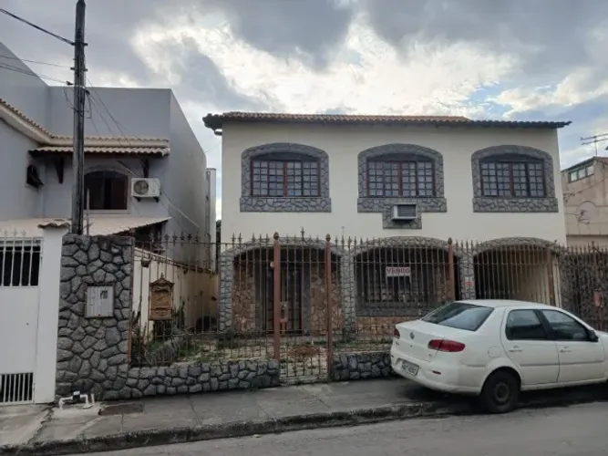 Casa duplex de alto padrão de 4 quartos c/3 suites - Centro do Rocha - SG - RJ -