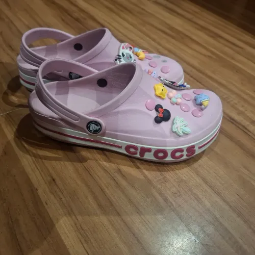 Crocs num 34