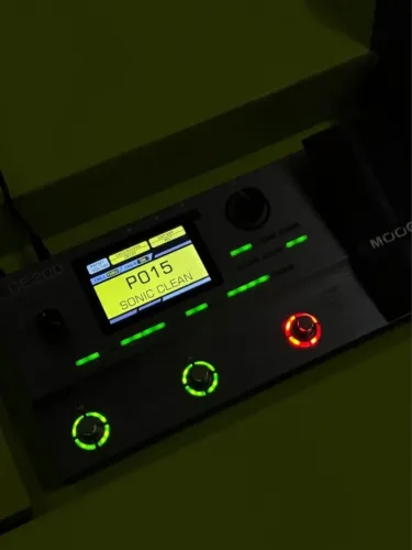 Pedaleira Mooer GE200