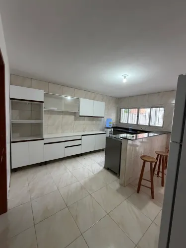 QUARTO SUITE MOBILIADO - CASA COMPARTILHADA