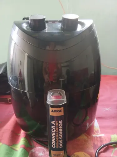 Vendendo, ótimo estado. Contato * iara