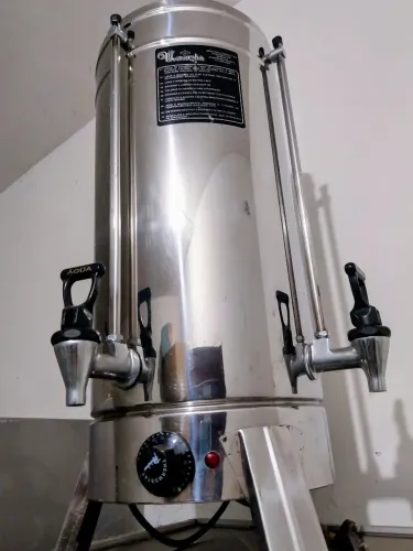 CAFETEIRA NOVA MONARCHA PROFISSIONAL 10L NUNCA USADA PELA METADE DO PREÇO DA LOJA ATÉ 12X
