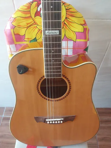 Violão tagima kansas
