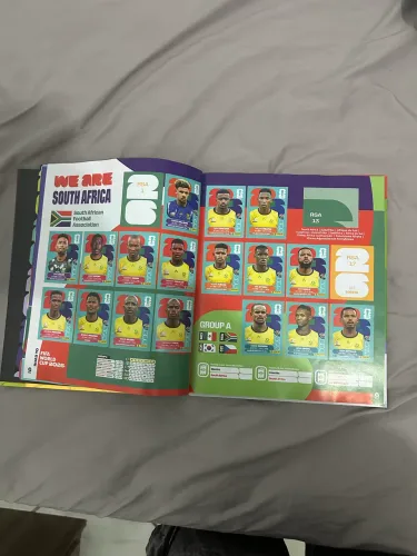 Álbum dourado da Copa do Mundo 2026 capa dura