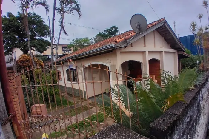 casa a venda em Pinhalzinho.