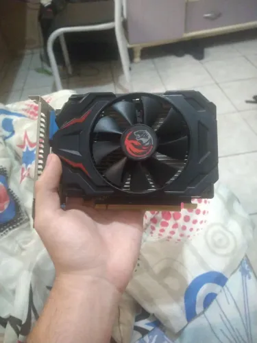 Placa de vídeo HD 6570 AMD com defeito