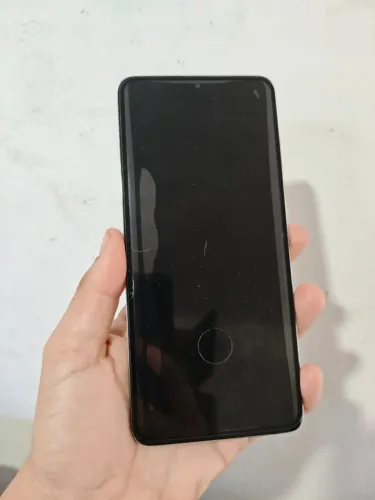 Samsung Galaxy S20 Plus (128GB / 8GB RAM)