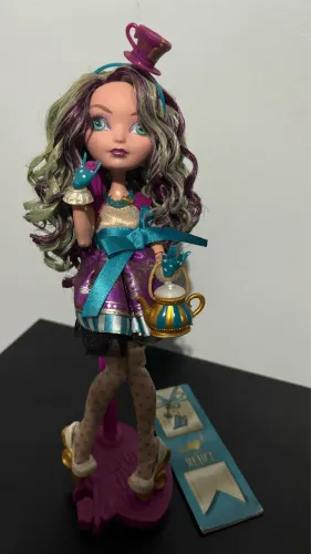 Ever After High - Madeline W1