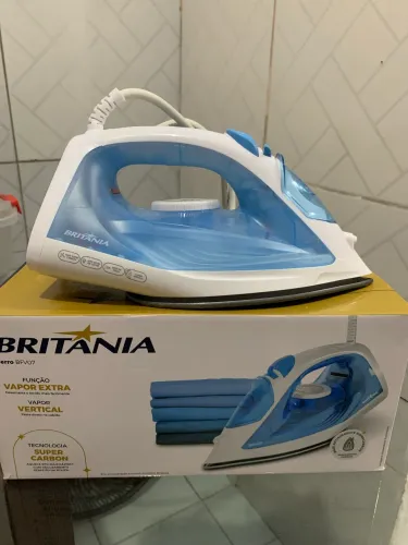 FERRO DE PASSAR ROUPA A VAPOR BRITÂNIA 