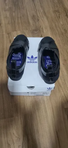 Limited Edition Slipon Superstar 