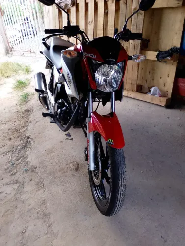 Troco moto por carro