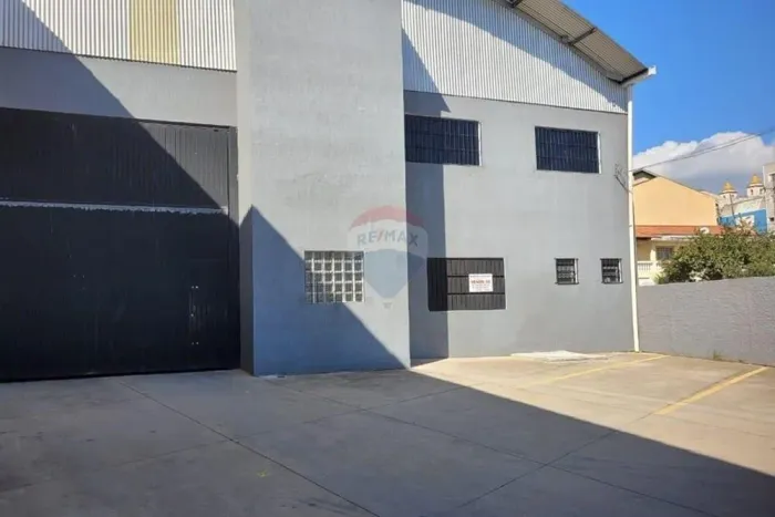 Galpão Disponivel Para locação Com 3 banheiros 525m² por R$ 9.000 Centro-Bom jesus dos per