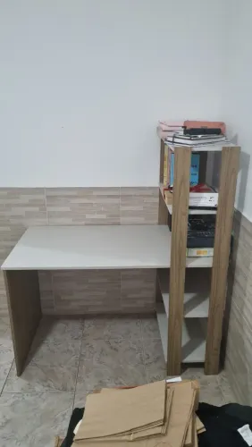 Mesa para Computador Escrivaninha Match Artely Com Estante Para Livros