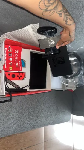 Nintendo Switch V2 Original, completo na caixa.