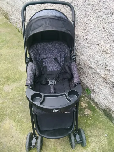 Vendo Carrinho com bebê Comforto 450 reais