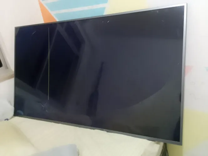 Tv Philips ambilight quebrada