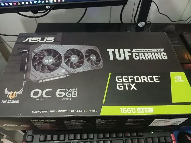 Placa de vídeo NVIDIA GTX 1660 SUPER TUF GAMING OC TRIPO FAN