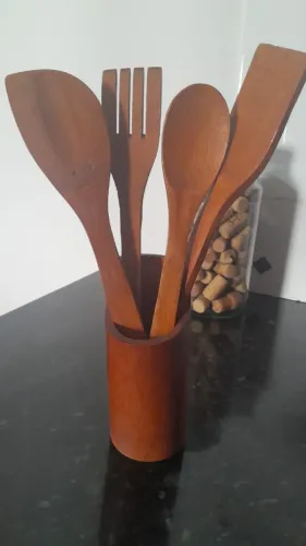 Kit 4 Colheres De Pau Madeira Com Porta Utensílios