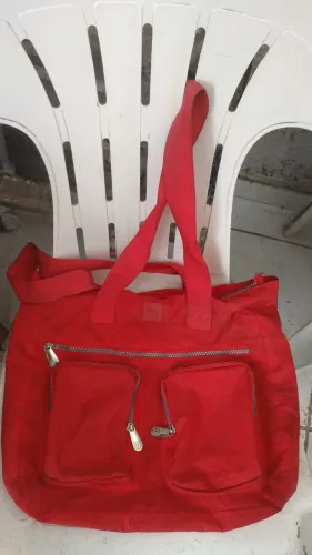 EXCELENTE BOLSA