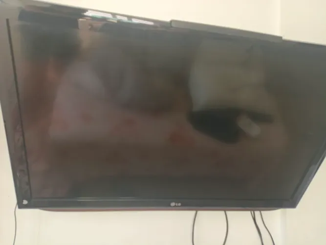 Tv LG 42" Full HD (modelo 42ld460)