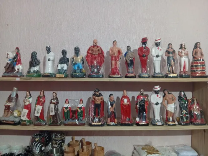 Vendo artigos religiosos