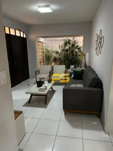 Casa à Venda Bairro Treze de Maio