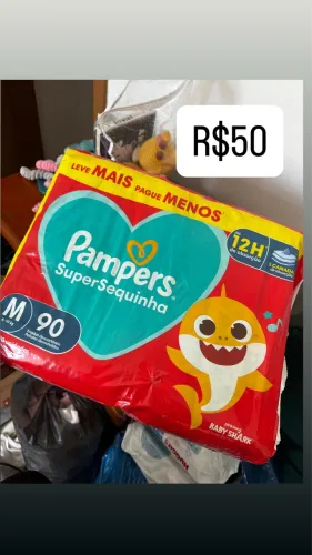Diversas fraldas tamanho M