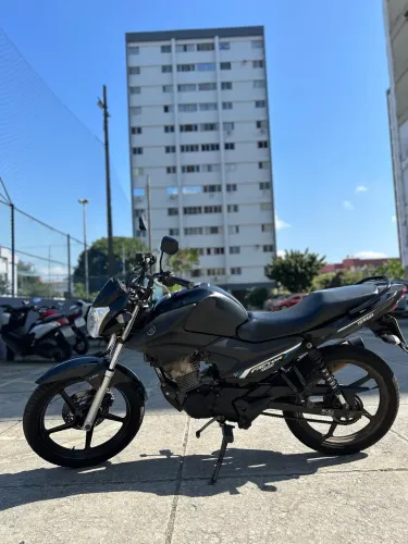 Moto semi nova