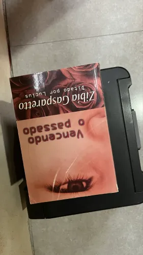 Livros variados de 2, 5 e 10 reais