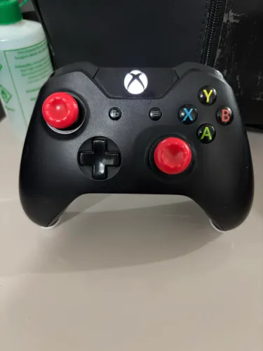 Controle Xbox One / Original Preto + KontrolFreek Vermelho (Perfeito Estado)